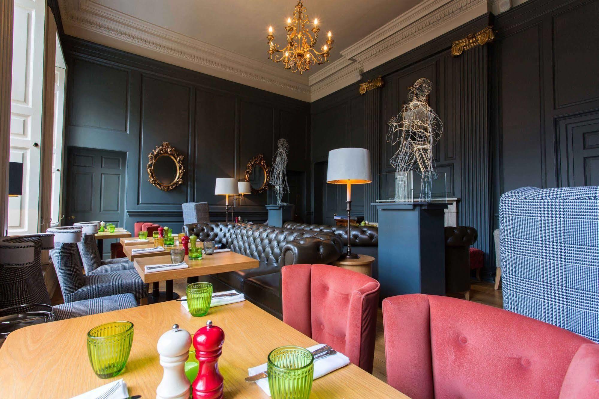 Judge'S Lodging York Exteriér fotografie The restaurant at The Old Ship Hotel