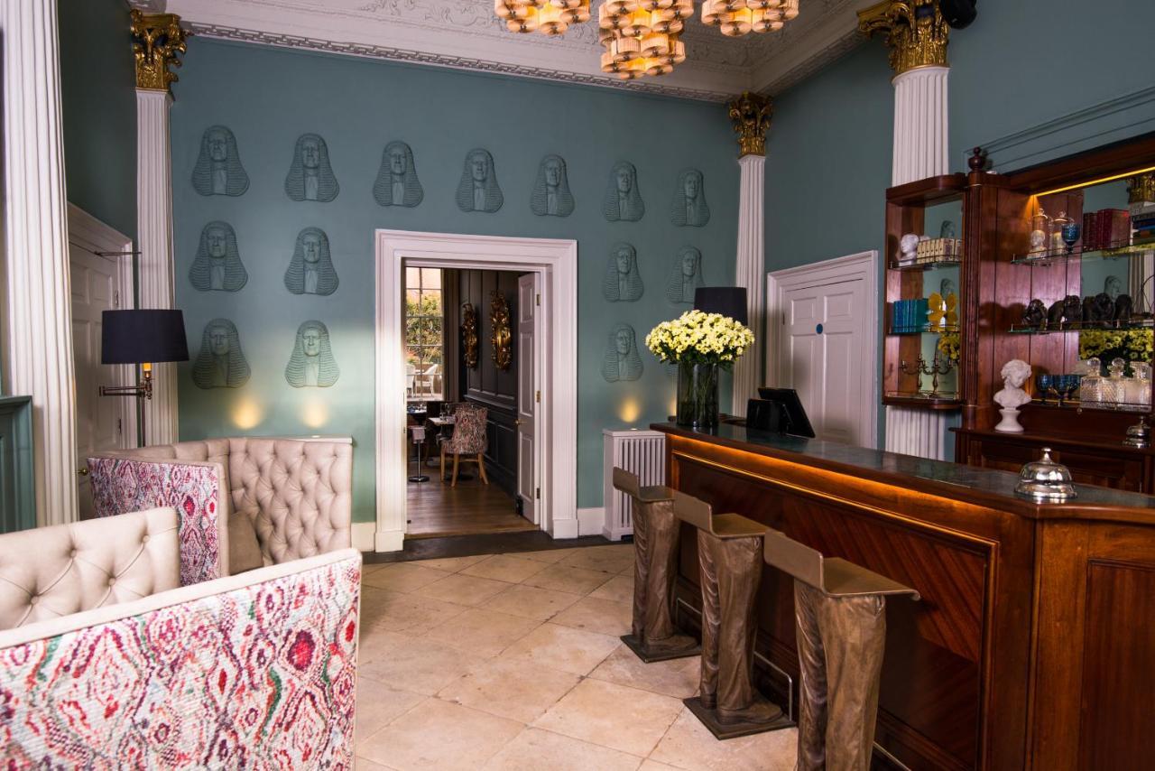 Judge'S Lodging York Exteriér fotografie The bar at the hotel